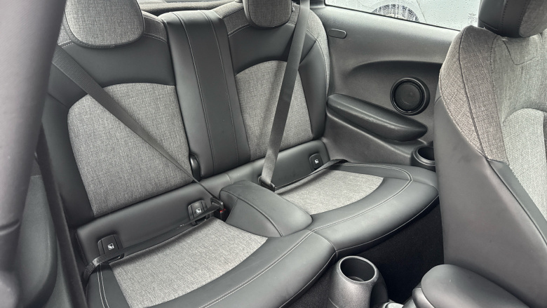 MINI Hatchback 135kW Cooper S Level 2 33kWh 3dr Auto Electric Hatchback